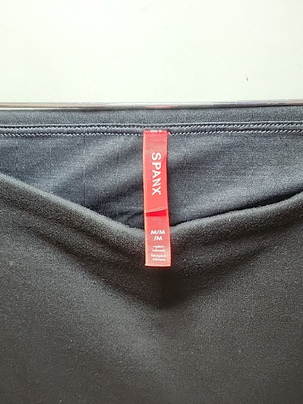 Spanx Perfect Front Slit Ponte Leggings Black  Strechable Size Meduim - Picture 7 of 14